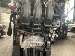 Motor van een Peugeot 308 (L3/L8/LB/LH/LP) 1.2 12V VTi PureTech 82 2014