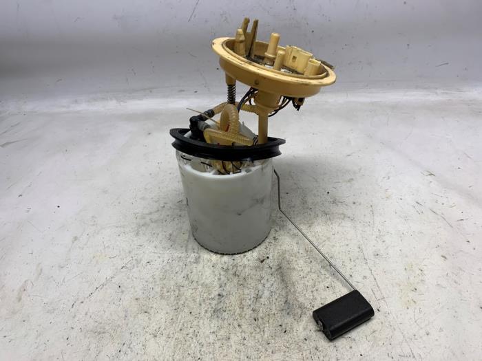 Gebruikte Tank element Pomp Skoda Octavia Combi (5EAC) 2.0 TDI RS 16V Prijs € 71,40 Margeregeling aangeboden door Reclycar De Boer BV