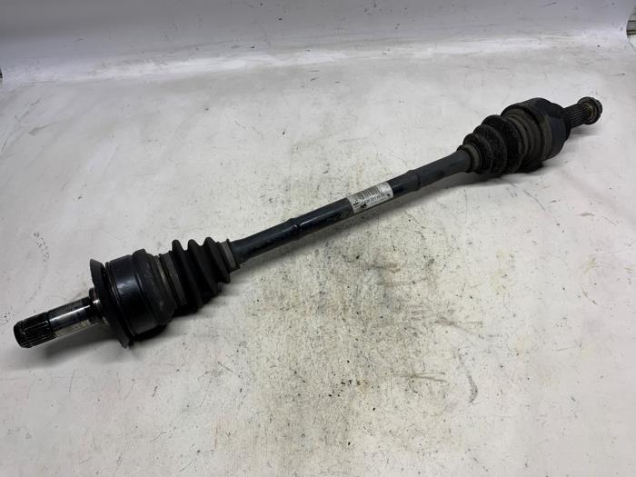 Gebruikte Aandrijfas links-achter BMW 1 serie (F21) 116i 1.6 16V Prijs € 26,25 Margeregeling aangeboden door Reclycar De Boer BV