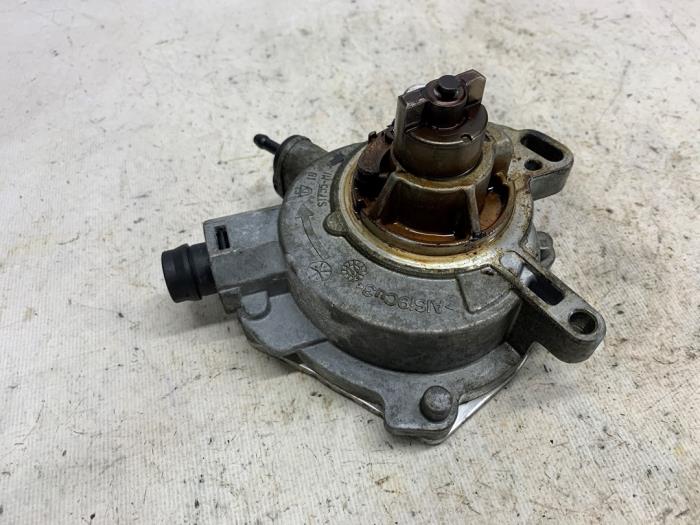Gebruikte Vacuumpomp (Benzine) Ford C-Max (DXA) 1.6 SCTi 16V Prijs € 93,45 Margeregeling aangeboden door Reclycar De Boer BV
