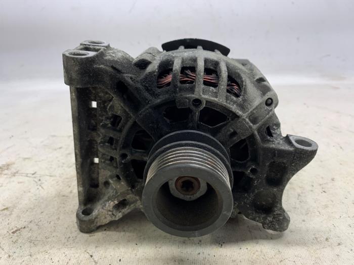 Gebruikte Dynamo Mercedes A (W169) 1.5 A-150 5-Drs. Prijs € 42,00 Margeregeling aangeboden door Reclycar De Boer BV