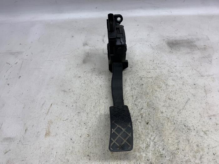 Gebruikte Sensor Gaspedaalpositie Audi A5 (8T3) 2.0 TDI 16V Quattro Prijs € 18,90 Margeregeling aangeboden door Reclycar De Boer BV