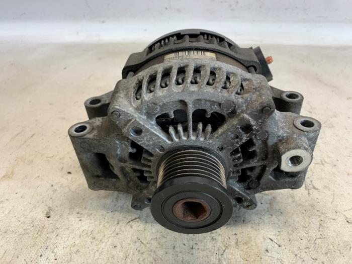 Gebruikte Dynamo BMW 3 serie (E90) 318i 16V Prijs € 36,75 Margeregeling aangeboden door Reclycar De Boer BV