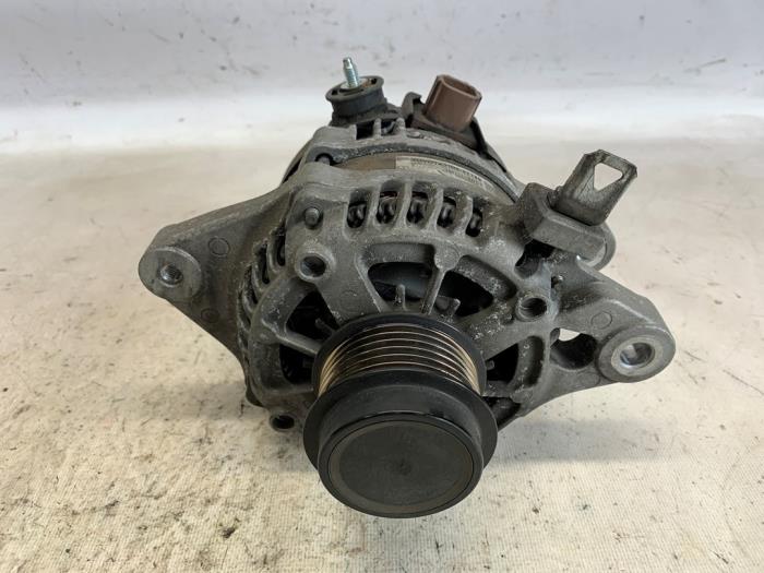 Gebruikte Dynamo Toyota Verso 1.6 16V VVT-i Prijs € 52,50 Margeregeling aangeboden door Reclycar De Boer BV