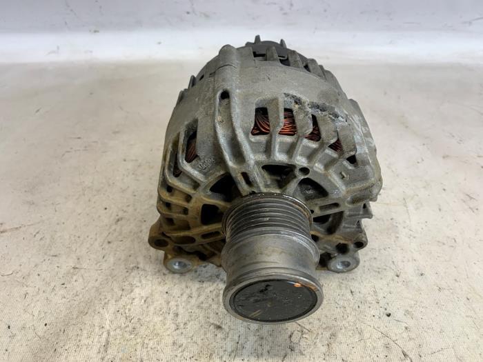 Gebruikte Dynamo Volkswagen Golf VII (AUA) 1.5 TGI Evo 16V Prijs € 48,30 Margeregeling aangeboden door Reclycar De Boer BV