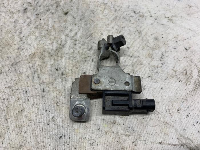 Gebruikte Accu sensor Volvo V40 (MV) 2.0 D2 16V Prijs € 24,15 Margeregeling aangeboden door Reclycar De Boer BV