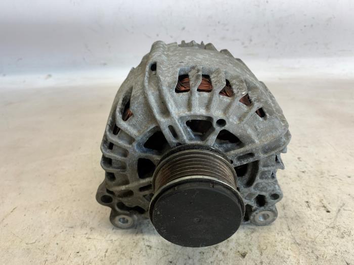 Gebruikte Dynamo Volkswagen Golf Prijs € 31,50 Margeregeling aangeboden door Reclycar De Boer BV