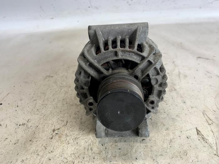 Gebruikte Dynamo Renault Clio II (BB/CB) 1.4 16V Prijs € 28,35 Margeregeling aangeboden door Reclycar De Boer BV