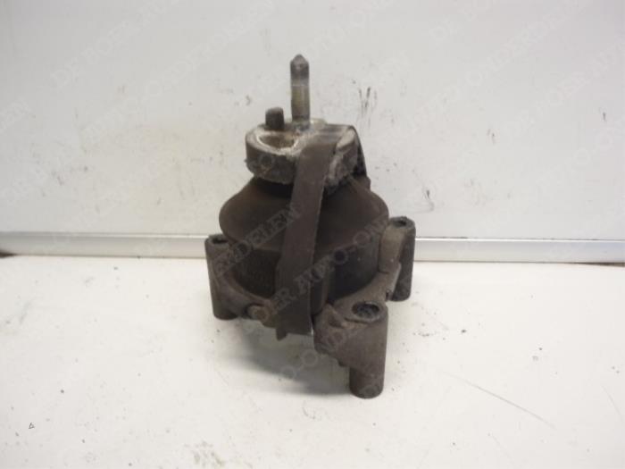 Gebruikte Motorsteun Saab 9-5 (YS3E) 2.3t 16V Prijs € 15,75 Margeregeling aangeboden door Reclycar De Boer BV