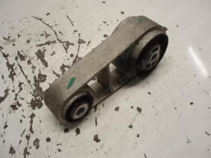 Gebruikte Motorrubber Ford Mondeo III 1.8 16V Prijs € 15,75 Margeregeling aangeboden door Reclycar De Boer BV