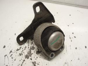Gebruikte Motorrubber Ford Mondeo III 1.8 16V Prijs € 15,75 Margeregeling aangeboden door Reclycar De Boer BV