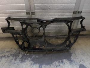 Gebruikte Frontpaneel Volkswagen Passat (3B2) 1.6 Prijs € 21,00 Margeregeling aangeboden door Reclycar De Boer BV