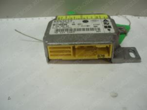 Gebruikte Airbag Module Renault Clio II (BB/CB) 1.2 Prijs € 42,00 Margeregeling aangeboden door Reclycar De Boer BV