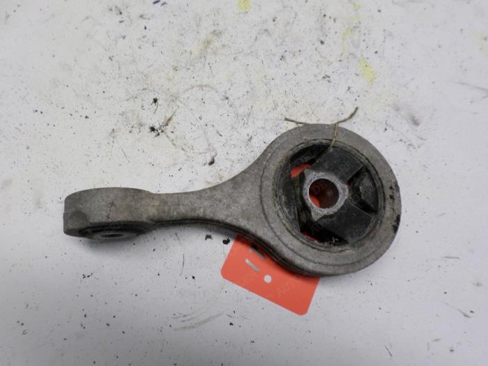 Gebruikte Motorsteun Fiat Punto II (188) 1.4 16V Prijs € 21,00 Margeregeling aangeboden door Reclycar De Boer BV
