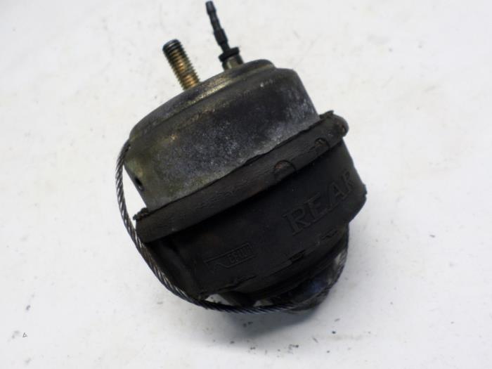 Gebruikte Motorrubber Volvo S80 (TR/TS) 2.5 D Prijs € 15,75 Margeregeling aangeboden door Reclycar De Boer BV
