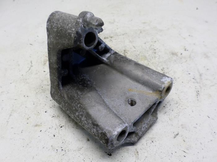 Gebruikte Motorrubber Renault Modus/Grand Modus (JP) 1.5 dCi 65 FAP Prijs € 21,00 Margeregeling aangeboden door Reclycar De Boer BV