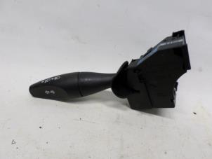 Gebruikte Pinker Schakelaar Ford Fusion 1.4 16V Prijs € 15,75 Margeregeling aangeboden door Reclycar De Boer BV