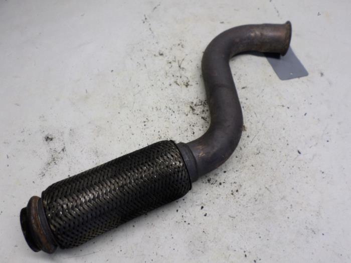 Gebruikte Uitlaat Tussenpijp Peugeot 307 SW (3H) 1.6 HDiF 110 16V Prijs € 15,75 Margeregeling aangeboden door Reclycar De Boer BV