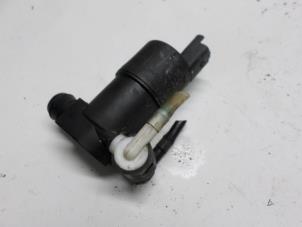 Gebruikte Ruitensproeierpomp voor Citroen Berlingo 1.9 Di Prijs € 15,75 Margeregeling aangeboden door Reclycar De Boer BV