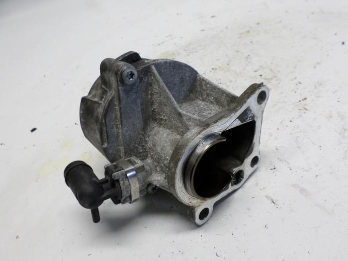 Vacuumpomp (Diesel) van een Renault Scénic II (JM) 1.9 dCi 120 2004