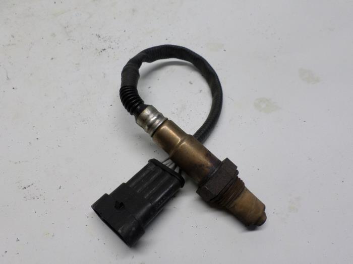 Gebruikte Lambda Sonde Fiat Grande Punto (199) 1.4 Prijs € 21,00 Margeregeling aangeboden door Reclycar De Boer BV