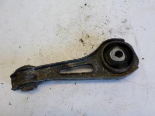 Gebruikte Motorrubber Renault Twingo II (CN) 1.2 16V Prijs € 26,25 Margeregeling aangeboden door Reclycar De Boer BV