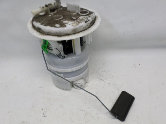 Gebruikte Tank element Pomp Peugeot 308 (4A/C) 1.6 VTI 16V Prijs € 26,25 Margeregeling aangeboden door Reclycar De Boer BV