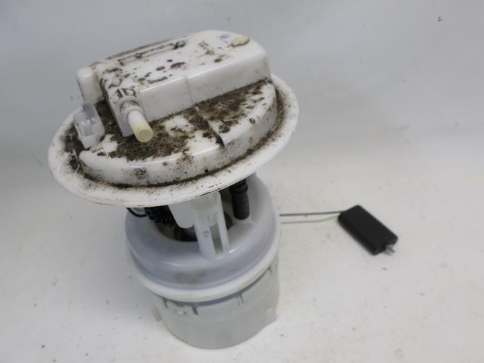 Gebruikte Tank element Pomp Peugeot 206+ (2L/M) 1.4 XS Prijs € 26,25 Margeregeling aangeboden door Reclycar De Boer BV