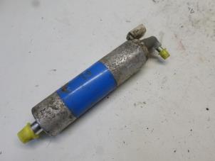 Gebruikte Opvoerpomp Mercedes S (W220) 5.0 S-500 V8 24V Prijs € 26,25 Margeregeling aangeboden door Reclycar De Boer BV