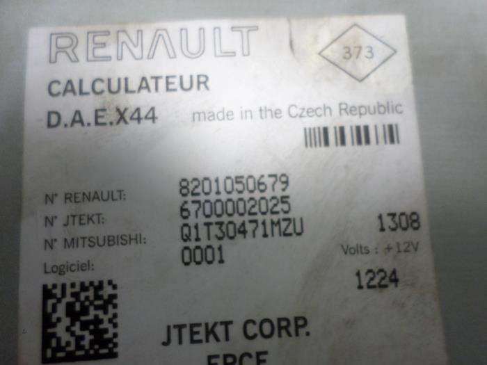 Stuurbekrachtiging Computer van een Renault Twingo II (CN) 1.5 dCi 90 FAP 2011