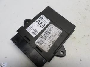 Gebruikte Module Comfort Opel Vectra C Caravan 1.8 16V Prijs € 26,25 Margeregeling aangeboden door Reclycar De Boer BV