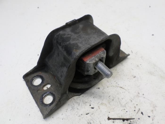 Gebruikte Motorrubber Renault Clio III (BR/CR) 1.5 dCi 70 Prijs € 26,25 Margeregeling aangeboden door Reclycar De Boer BV