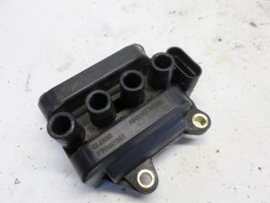 Gebruikte Bobine Renault Twingo II (CN) 1.2 16V LEV Prijs € 26,25 Margeregeling aangeboden door Reclycar De Boer BV