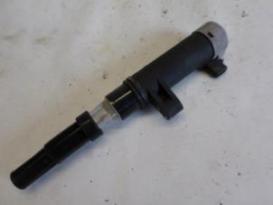 Gebruikte Bobine Renault Kangoo (KC) 1.6 16V Prijs € 21,00 Margeregeling aangeboden door Reclycar De Boer BV