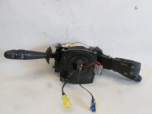 Gebruikte Combischakelaar Stuurkolom Renault Laguna II Grandtour (KG) 3.0 V6 24V Prijs € 26,25 Margeregeling aangeboden door Reclycar De Boer BV