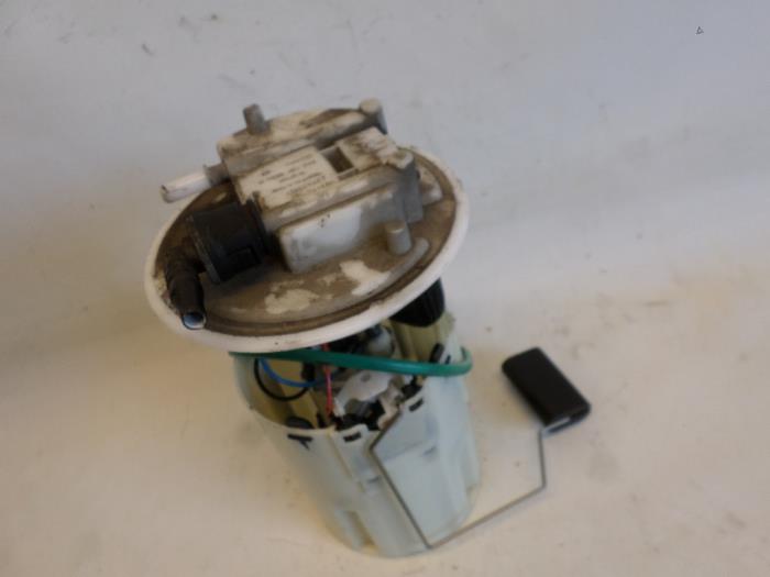 Gebruikte Tank element Pomp Alfa Romeo 147 (937) 1.9 JTD 115 Prijs € 26,25 Margeregeling aangeboden door Reclycar De Boer BV