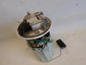 Gebruikte Brandstofpomp Elektrisch Alfa Romeo 147 (937) 1.9 JTD 115 Prijs € 26,25 Margeregeling aangeboden door Reclycar De Boer BV