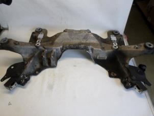 Gebruikte Subframe Peugeot 407 (6D) 2.0 HDiF 16V Prijs € 26,25 Margeregeling aangeboden door Reclycar De Boer BV