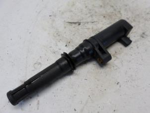 Gebruikte Bobine Renault Clio II (BB/CB) 1.6 16V Prijs € 21,00 Margeregeling aangeboden door Reclycar De Boer BV