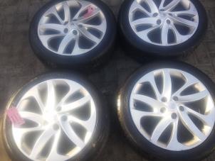 Gebruikte Velgenset Sport Renault Grand Scénic III (JZ) 2.0 dCi 16V 150 FAP Autom. Prijs € 367,50 Margeregeling aangeboden door Reclycar De Boer BV