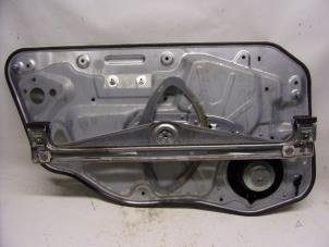 Gebruikte Ruitmechaniek 4Deurs rechts-voor Volvo V50 (MW) 1.6 D 16V Prijs € 26,25 Margeregeling aangeboden door Reclycar De Boer BV