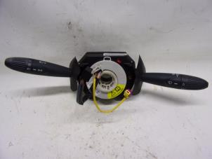 Gebruikte Licht + Raw Schakelaar Ford Ka II 1.2 Prijs € 26,25 Margeregeling aangeboden door Reclycar De Boer BV