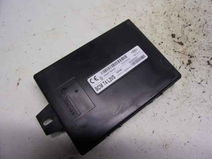 Gebruikte Computer Body Control Renault Twingo III (AH) 1.0 SCe 70 12V Prijs € 105,00 Margeregeling aangeboden door Reclycar De Boer BV
