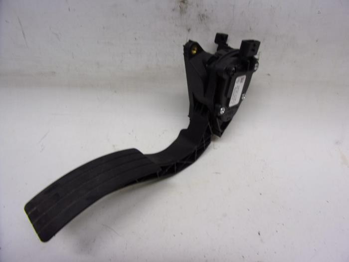 Gebruikte Gaspedaalpositie Sensor Renault Clio IV (5R) 0.9 Energy TCE 90 12V Prijs € 52,50 Margeregeling aangeboden door Reclycar De Boer BV