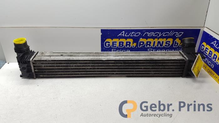 Intercooler van een Renault Megane III Grandtour (KZ) 1.5 dCi 110 2013