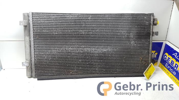 Airco Radiateur van een Renault Megane III Grandtour (KZ) 1.5 dCi 110 2013