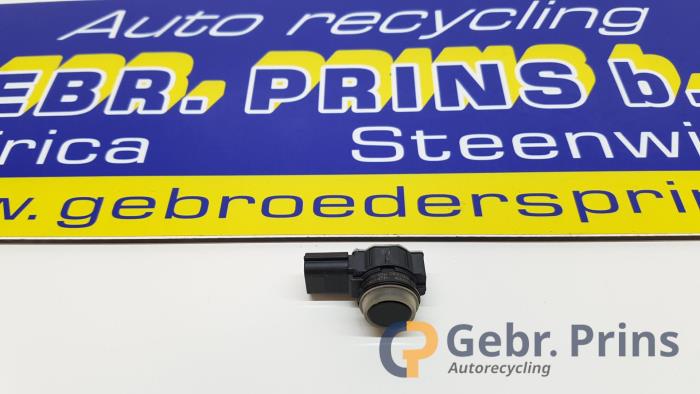 Gebruikte PDC Sensor Renault Clio IV (5R) 0.9 Energy TCE 90 12V Prijs € 20,00 Margeregeling aangeboden door Autorec. Gebr. Prins b.v.