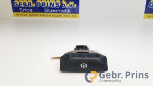 Gebruikte Schakelaar handrem Mercedes C (W204) Prijs € 25,00 Margeregeling aangeboden door Autorec. Gebr. Prins b.v.