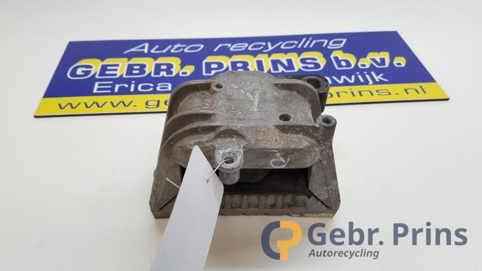 Gebruikte Motorrubber Volkswagen Passat Variant (365) 1.4 TSI 16V EcoFuel Prijs € 25,00 Margeregeling aangeboden door Autorec. Gebr. Prins b.v.