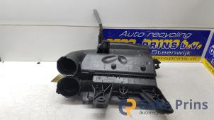 Gebruikte Luchtfilterhuis Peugeot 208 Prijs € 30,00 Margeregeling aangeboden door Autorec. Gebr. Prins b.v.